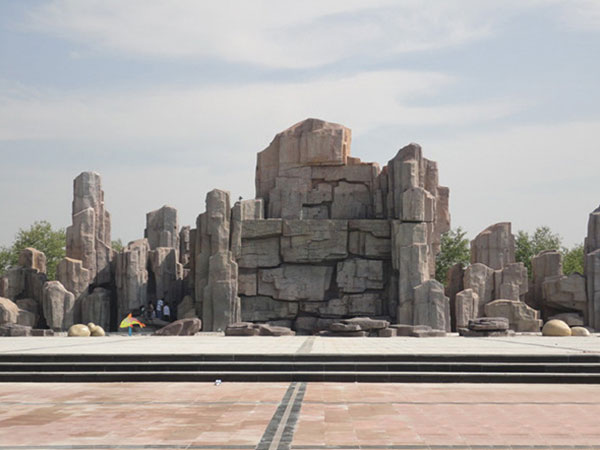 室外水泥假山的寿命一般多久？