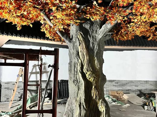 如何选择适合的水泥仿真树颜色？